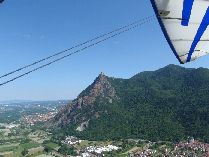Val Susa mit der ber�hmten Kirche auf dem Felsen