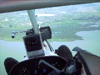 Neusiedler See �berquerung, nicht nur wegen des Vogelschutzgebietes ging es in respektabler H�he �ber den See